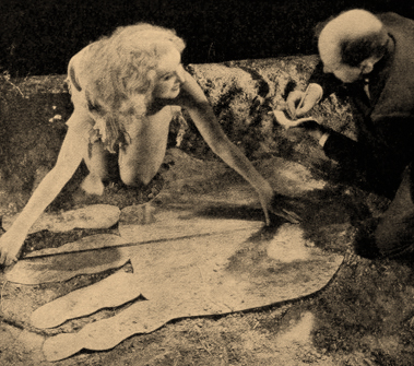 "King Kong" publicity still featuring Fay Wray and Merian C. Cooper - Photoplay, April 10, 1933